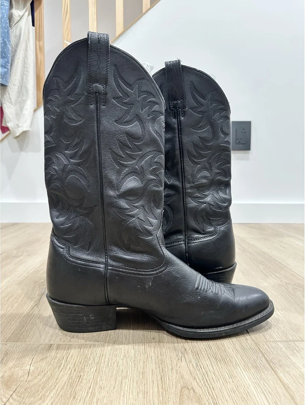 Ariat this used